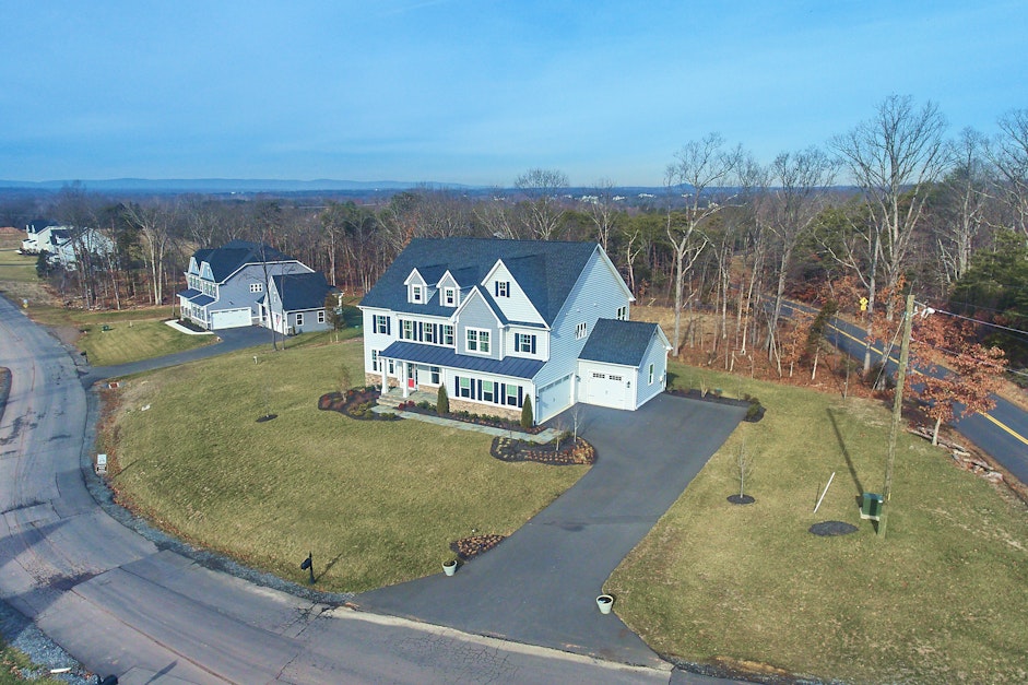 15800 Delaney Chase Way, Sully Station, VA 20120, Presented by Natalie